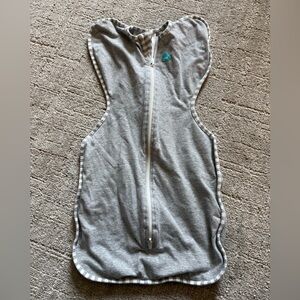 Love to Dream arms up swaddle size small 1.0 tog